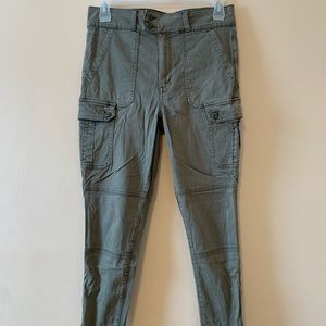 American Eagle Outfitters - Super High Rise Jegging Cargo Pants - 12 Regular